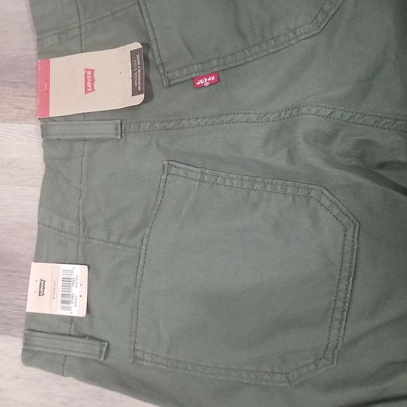 Levis pants - Picture 3 of 4